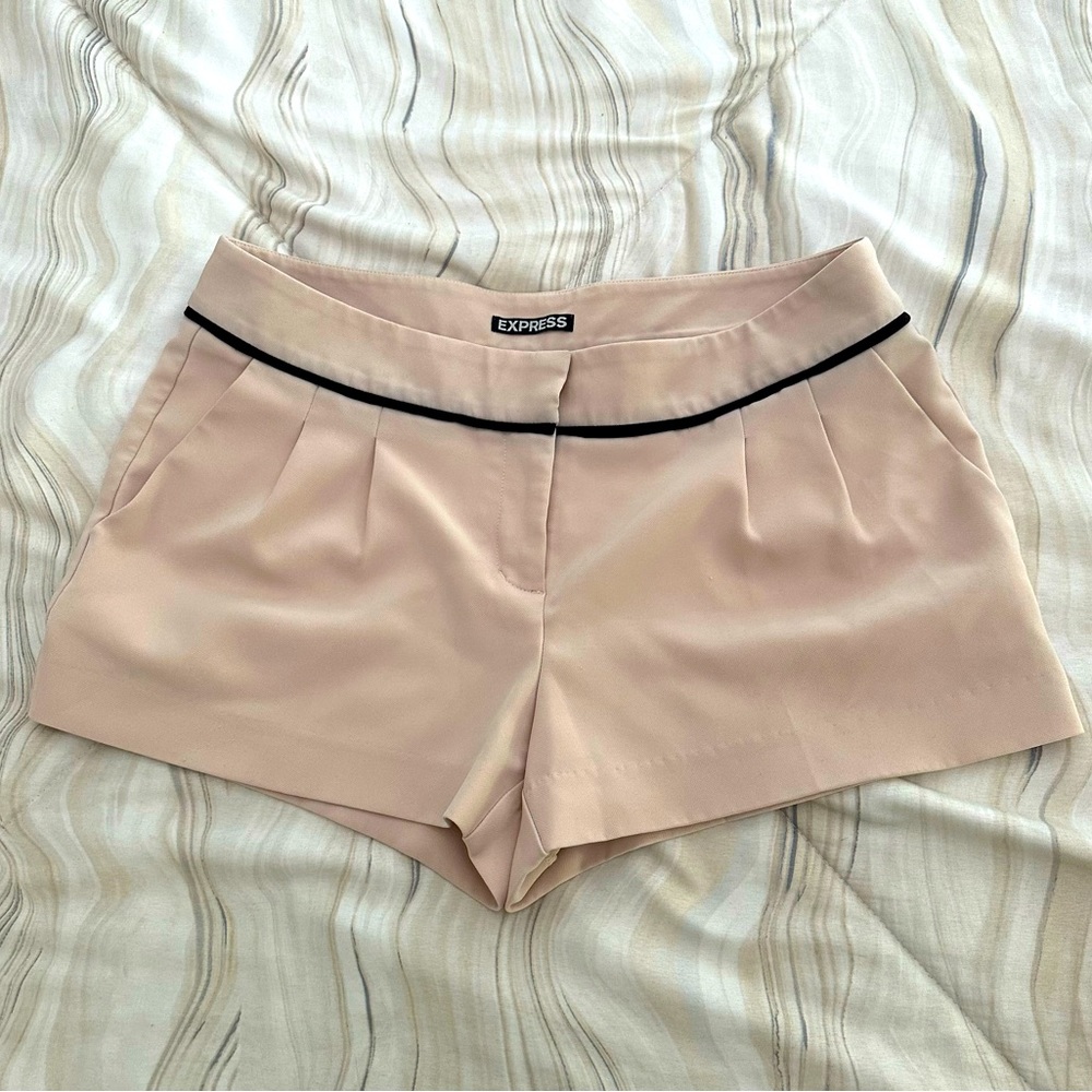Express pale pink mini shorts. Size 4